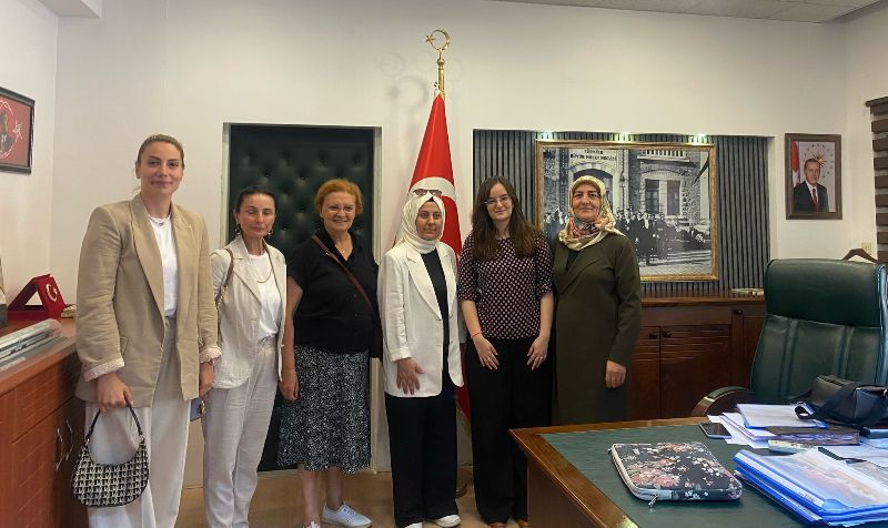 KAİDER Kadın Kolları'ndan Geyve ve Taraklı'ya Kültür Ziyareti: Dernek Çalışmaları Tanıtıldı, Eğitim Yetkilileriyle Bilgi Alışverişi Yapıldı