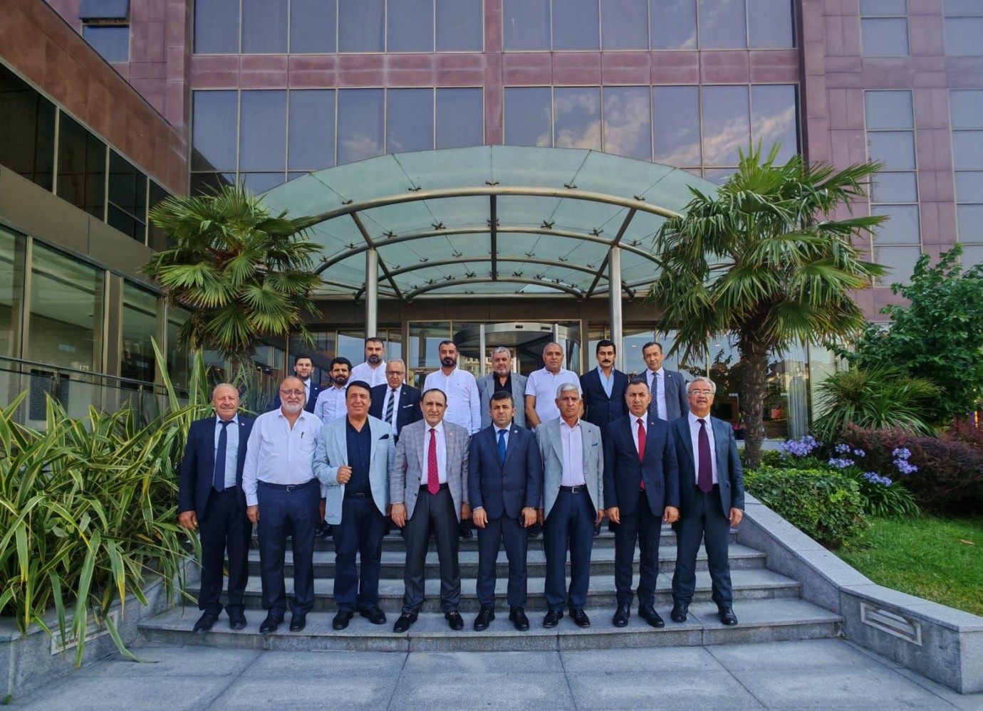 Cemal Çoban, İSİYAD Genel Kurulu'nda Yeniden Başkan Seçildi: Yeni Dönemde Daha Etkili Projeler Yolda