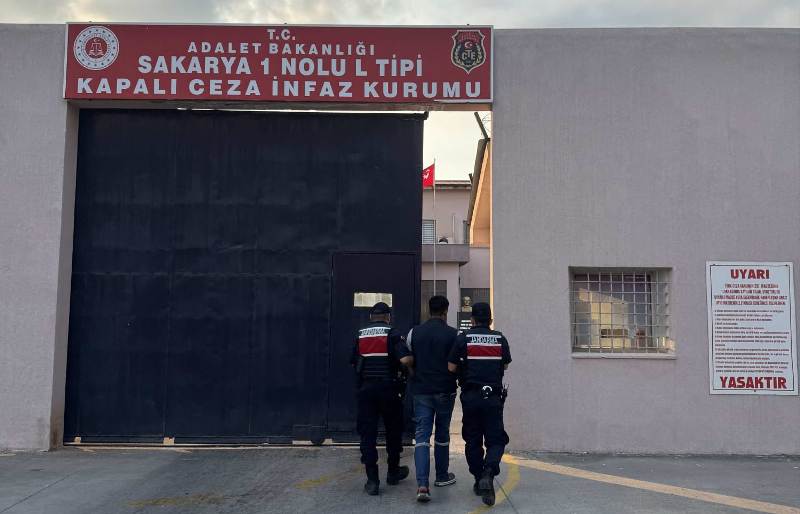 Sakarya Jandarma'dan Uyuşturucuya Geçit Yok: Skunk, Esrar ve Kenevir Ele Geçirildi!