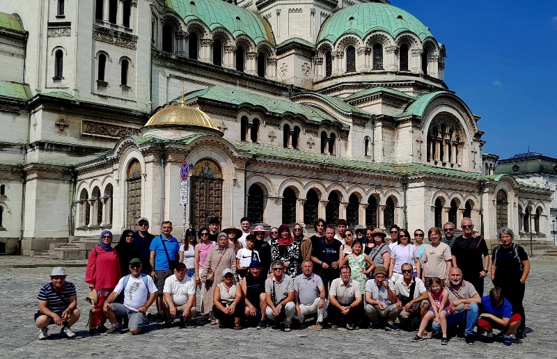 Sakaryalı Öğretmenler Balkanlarda Ata Yadigarı Topraklara Unutulmaz Bir Yolculuk Yaptı: Tarih, Lezzet ve Miras Dolu Anlar!