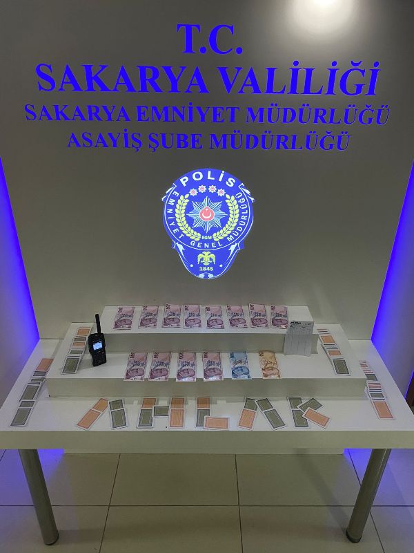 Sakarya'da Kumar Operasyonu: İşletme Sahibine Adli İşlem, 4 Kişiye Para Cezası
