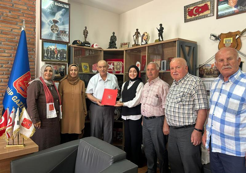 Yeniden Refah Partisi Sakarya İl Kadın Kolları'ndan Anlamlı Ziyaret: 