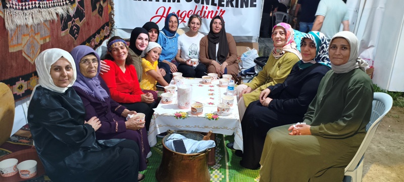 Kars-Ardahan-Iğdır Kültürü Sakarya'da Yankılandı: KAİDER Kadın Kolları Kültür Şölenine Damga Vurdu