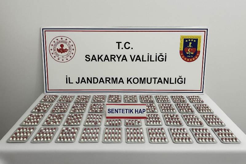Pamukova'da Jandarmadan Uyuşturucu Operasyonu: Galara Hapları Ele Geçirildi!