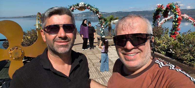 SAPANCA GÖLÜ'NDE YENİ BİR SOLUK: ÇEVRE DOSTU TEKNE TURLARIYLA S.S. MAVİ YOL!