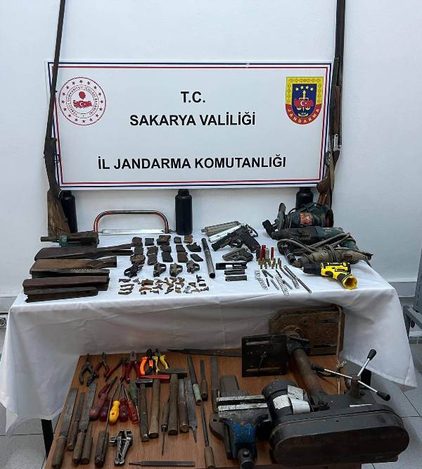 SAKARYA JANDARMASINDAN 'EV TİPİ SİLAH ATÖLYESİNE' BÜYÜK DARBE!