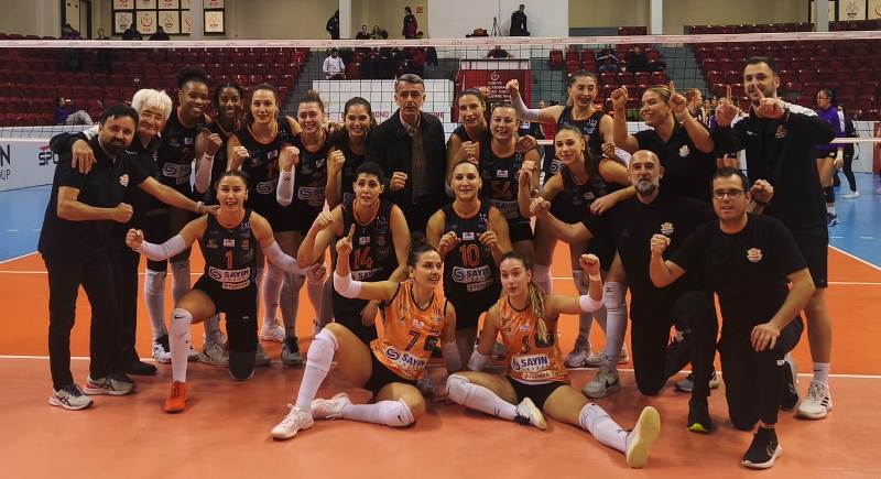SAKARYA VOLEYBOL'DAN TARİHİ DESTEK ÇAĞRISI: YENİLMEZ ARMADA ŞEHRİN KADERİNİ DEĞİŞTİRİYOR!