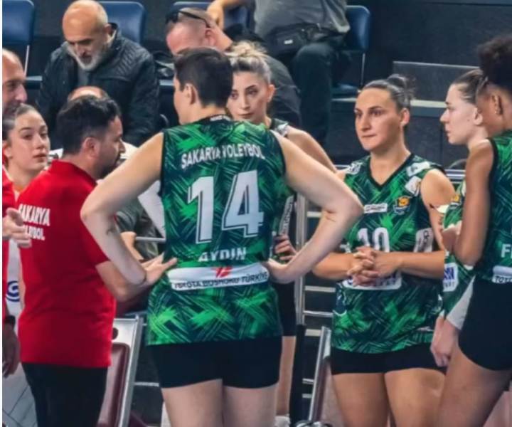 LİDERİN ZİRVE DÜELLOSU! SAKARYA VOLEYBOL ANKARA'DA KRİTİK VİRAJI DÖNÜYOR!