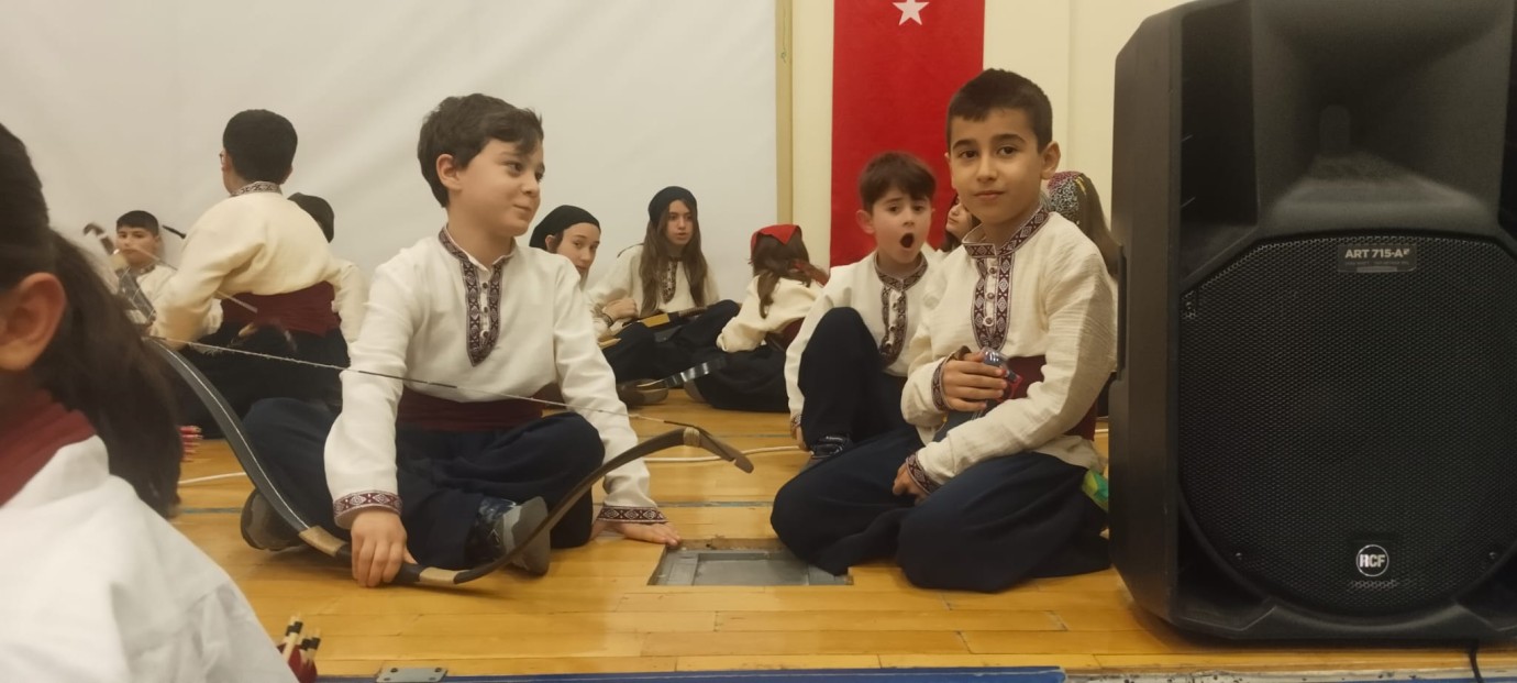 İZMİR’DE OKLAR AİLE BİRLİĞİ VE GELENEK İÇİN ATILDI: BUCA’DA TARİHİ GÜN!