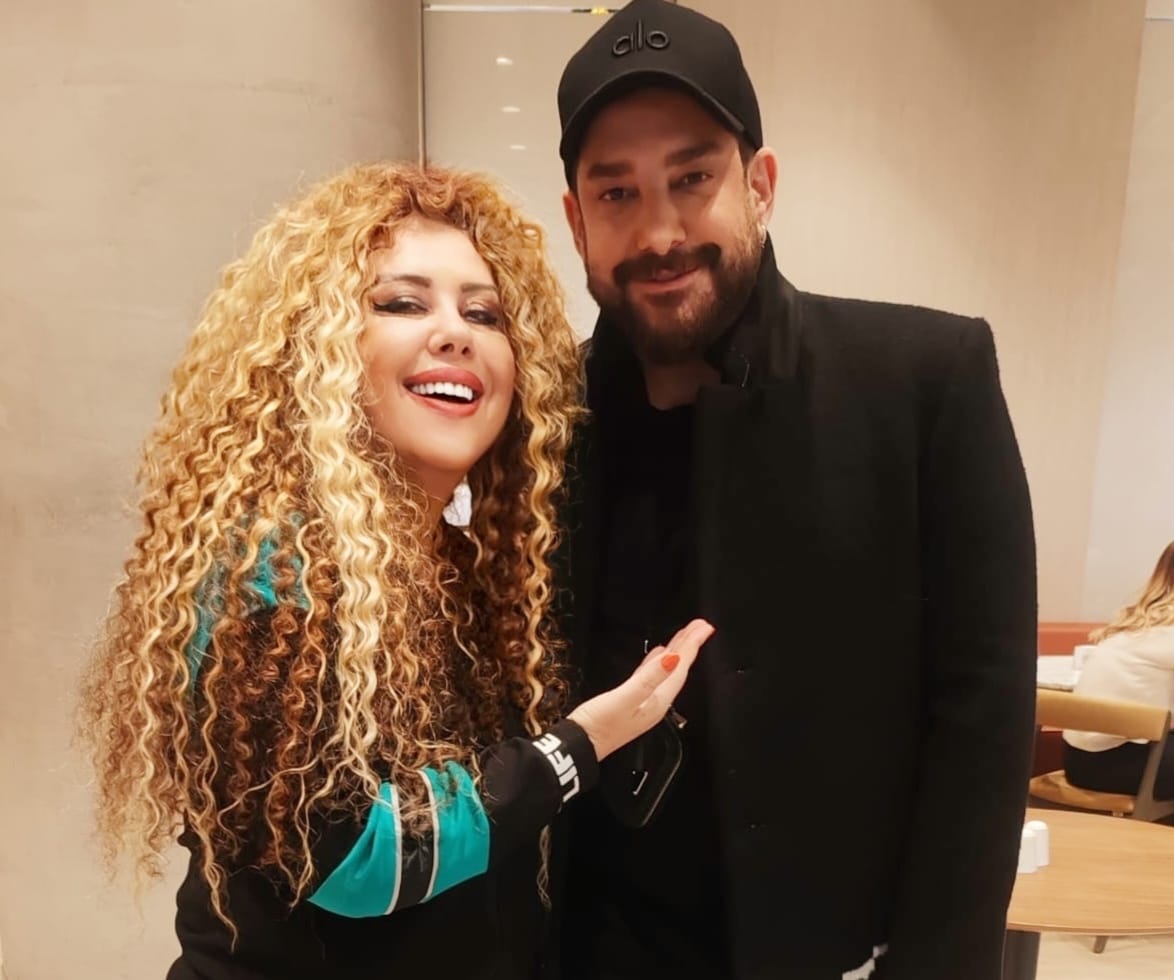 MAGAZİN DÜNYASININ YENİ GÖZDESİ: ENİS ARIKAN ‘BOŞ DERS’ İLE KAFA TV’DE FIRTINALAR ESTİRİYOR!