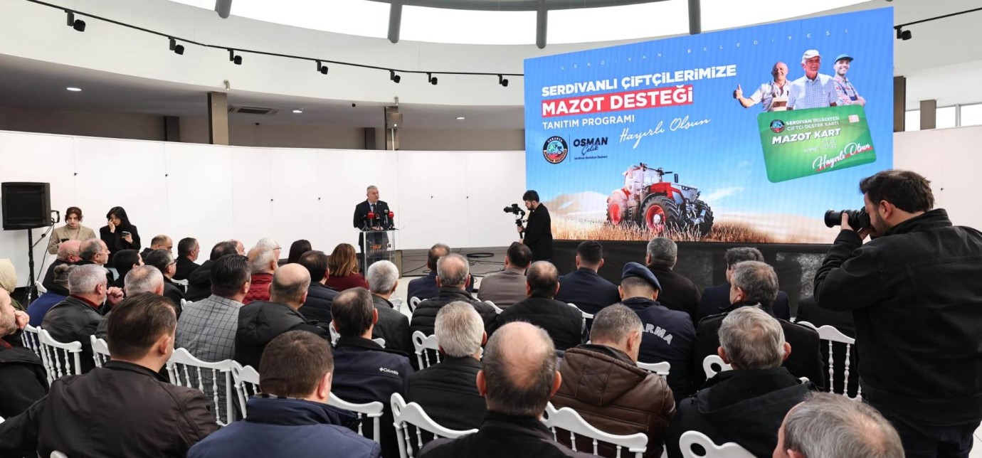 SERDİVAN’DA TARIM ŞAHLANIYOR: BAŞKAN OSMAN ÇELİK’TEN ÇİFTÇİYE %100 HİBELİ MAZOT DESTEĞİ!