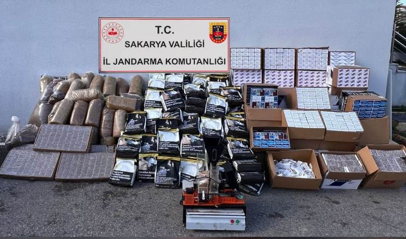 SAKARYA'DA KAÇAKÇILIK OPERASYONU: MİLYONLARCA MAKARON ELE GEÇİRİLDİ!