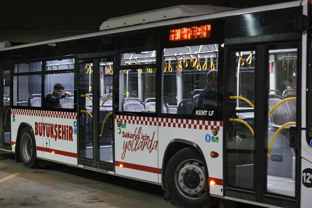 SAKARYA’DA ULAŞIM DEVRİMİ: 24 SAAT KESİNTİSİZ DÖNEM BAŞLADI!