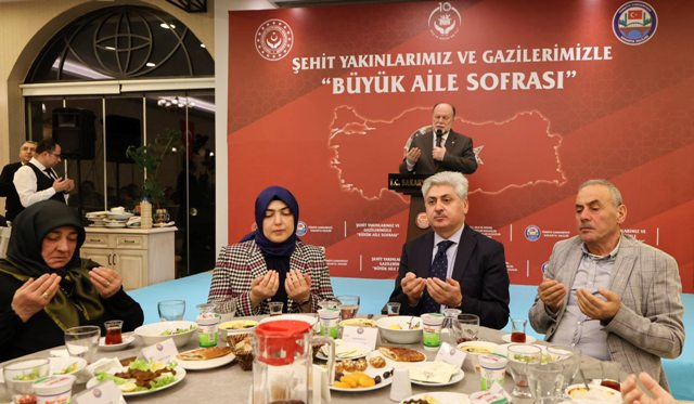 SAKARYA’DA RAMAZAN’IN İLK İFTARI KAHRAMANLARLA AÇILDI: 