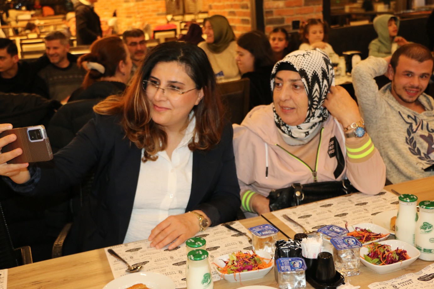 ZÜBEYDE ÇOKAN’IN SEVGİ FORMÜLÜ: MUCİZENİN ADI UMUT; BİR GÜLÜŞLE DEĞİŞEN KADER!