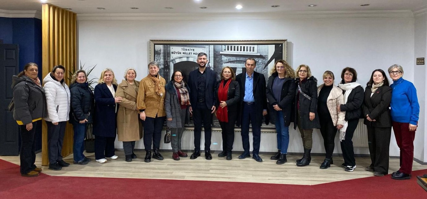 CHP KADIN KOLLARINDAN SAPANCA ÇIKARMASI: 