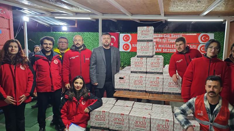 ANDA AFYONKARAHİSAR’DAN GÖNÜL KÖPRÜSÜ: NAZMİ SAATÇİ MAHALLESİ’NDE RAMAZAN BEREKETİ!