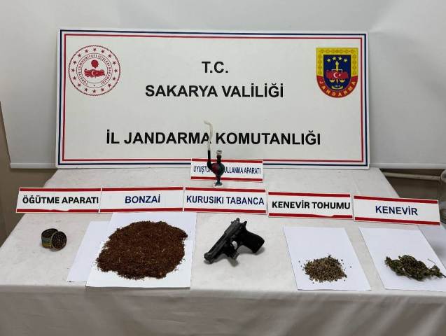 SAKARYA JANDARMASINDAN ZEHİR TACİRLERİNE AĞIR DARBE: 76 KİLO BONZAİ ENGELLENDİ!