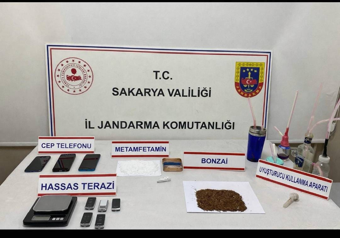 Sakarya Jandarmasından Zehir Tacirlerine Ağır Darbe: Akyazı’da Şafak Operasyonu!