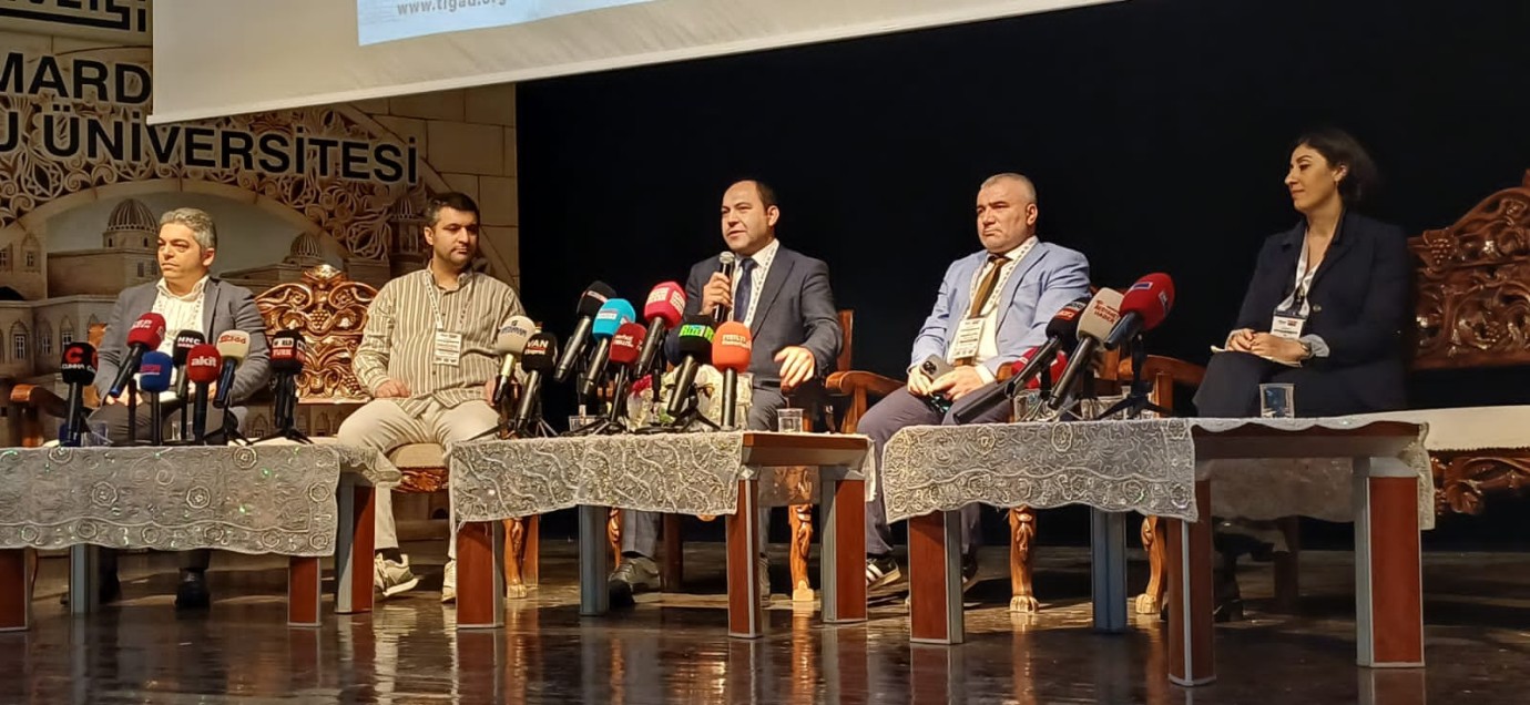 MARDİN’DE MEDYANIN GELECEĞİ MASAYA YATIRILDI: DİJİTAL HABERCİLİK ÇALIŞTAYI’NDA 2. OTURUM TAMAMLANDI