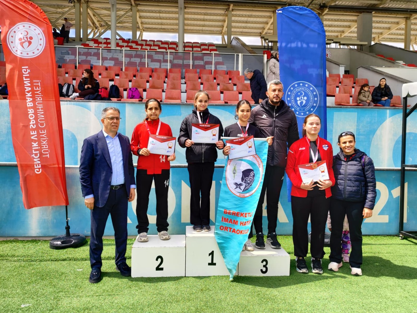 Konya’da Atletizm Heyecanı: Menekşe Dönmez’den Alanya’ya Gurur Getiren Başarı