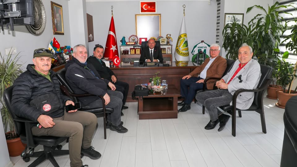 Ferizli’de Siyaset ve Cemiyet Dünyasından Başkan Mehmet Ata’ya Çıkarma!
