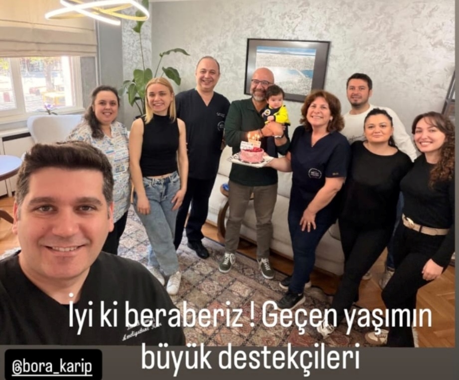 SAĞLIK DÜNYASININ SEVİLEN İSMİ PROF. DR. AZİZ BORA KARİP’E COŞKULU DOĞUM GÜNÜ KUTLAMASI!
