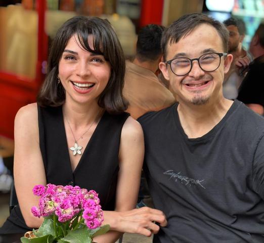 Sanatta +1 Farkındalık: Mor Narpın ve Ahmet Erdem’den Yüreklere Dokunan Şarkı!