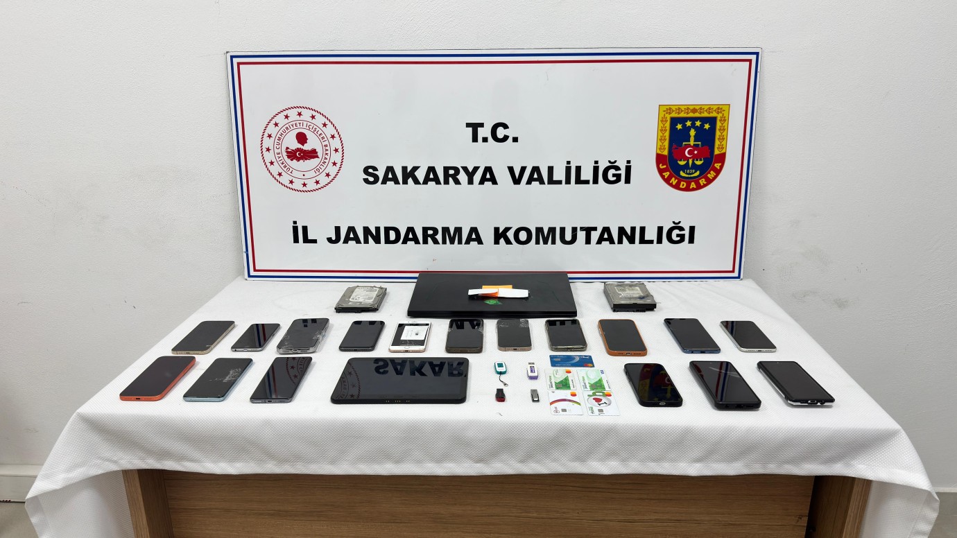 SAKARYA MERKEZLİ DEV OPERASYON: 630 MİLYON TL'LİK KARA PARA AKLAMA ÇETESİ ÇÖKERTİLDİ!