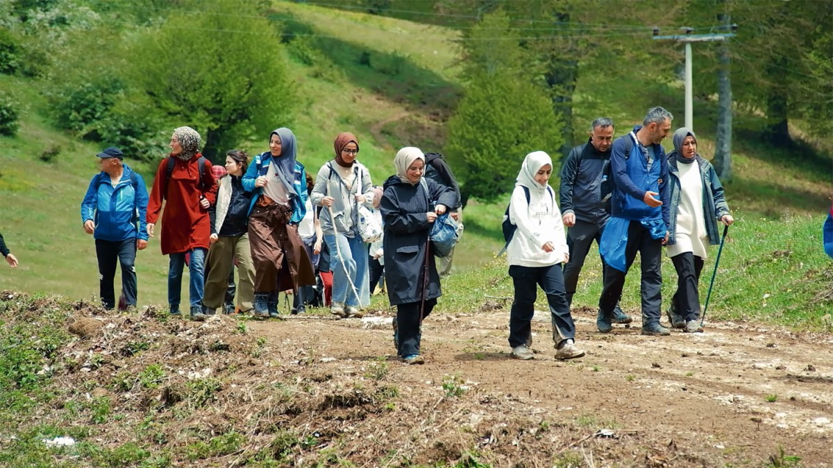 Doğa tutkunları Akyazı Yörükyeri Yaylası’nın  eşsiz tabiatını keşfetti