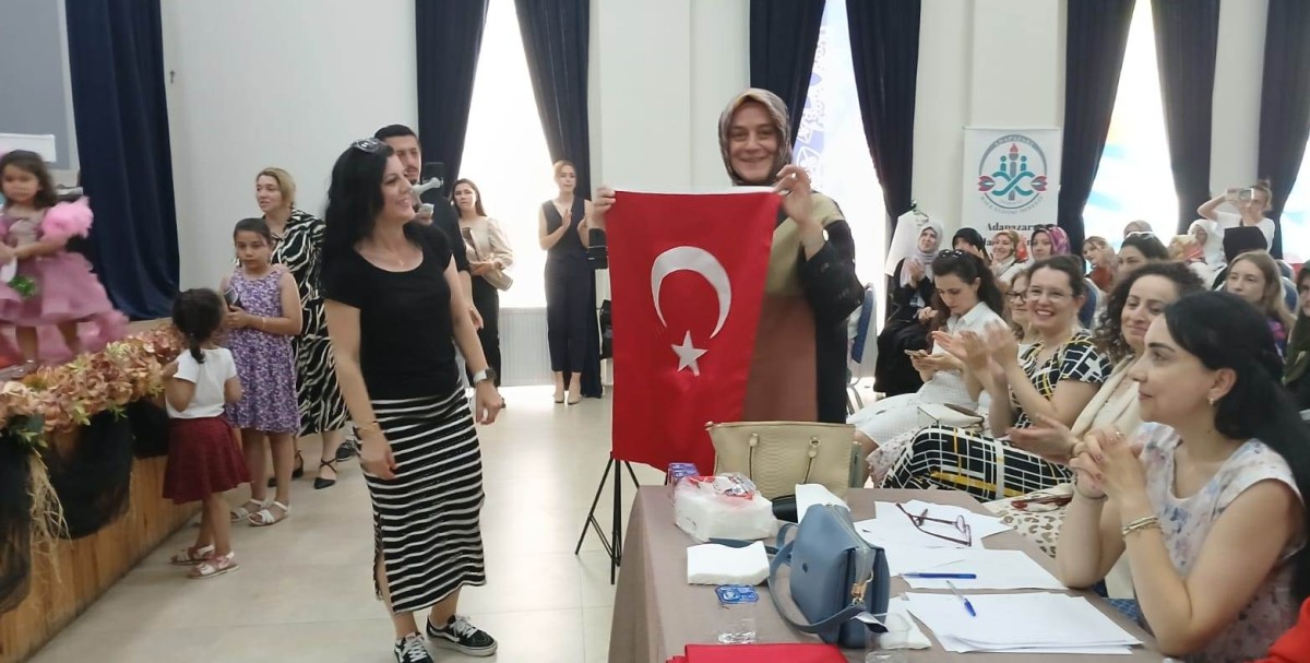 ADAHEM’den Çocuk Kıyafetleri Tasarım Yarışması ve Defilesi
