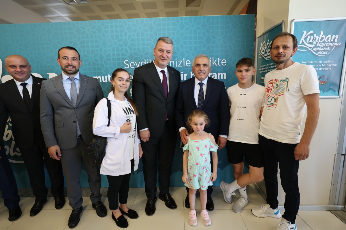 Serdivan'da Geleneksel Bayramlaşma Programı Gerçekleştirildi