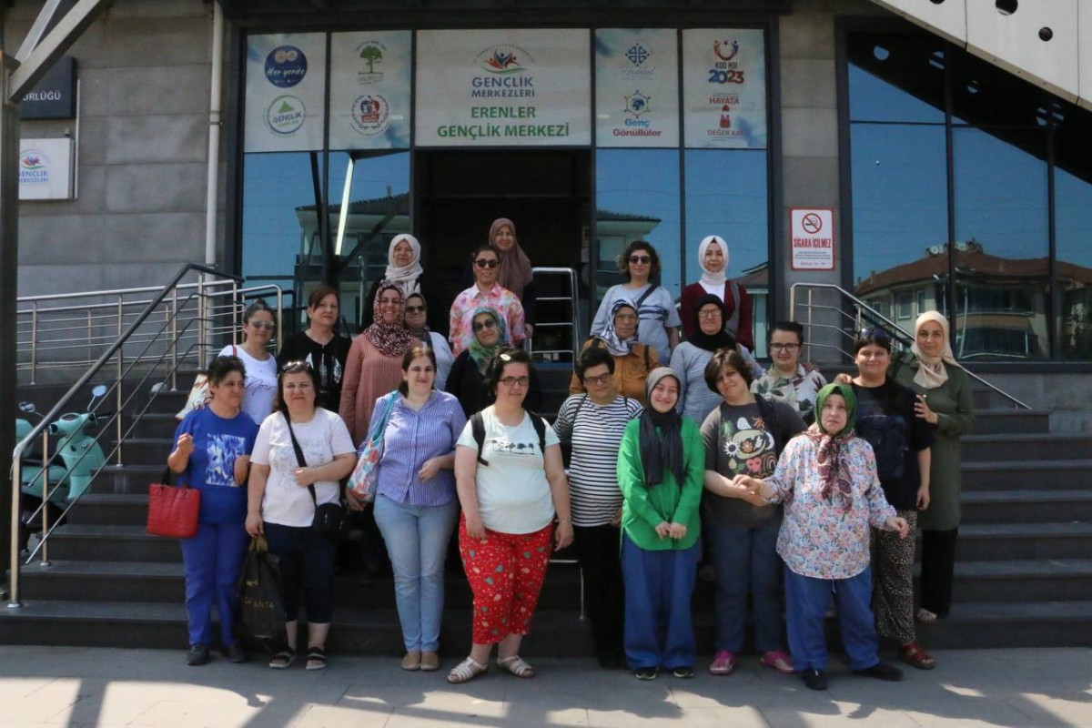 (SGM) Engelsiz Yaz Okulu’na katılan engelsiz yüreklere 6 haftada yüzmeyi öğretecek