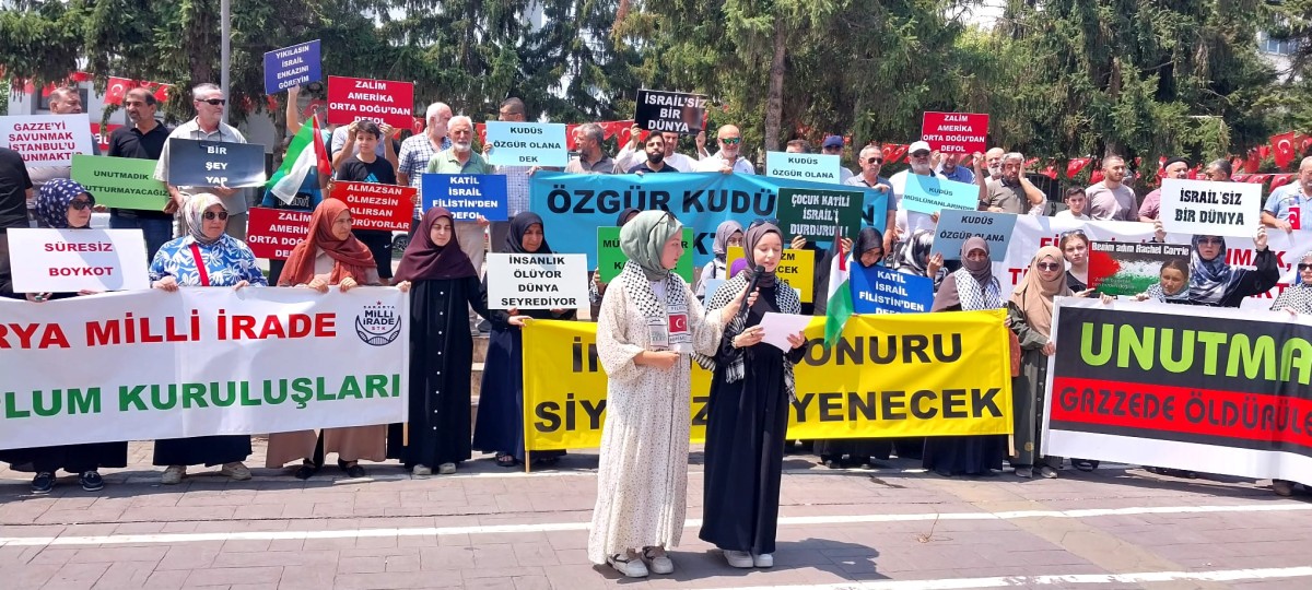 Milli İrade Sakarya Meydanlarında; Sakarya Milli İrade Sivil Toplum Kuruluşları Adına Lise Ögrencisi Erva Çaltıkoğlu Önemli Açıklamalarda Bulundu